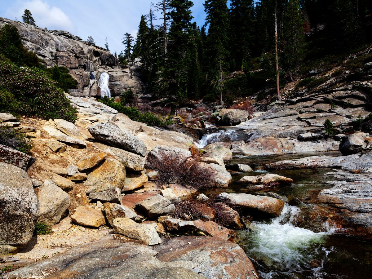 Yosemite Guided Hikes - Chilnuala Falls Yosemite National Park